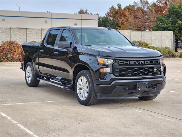 Used 2024 Chevrolet Silverado 1500 Custom image 3