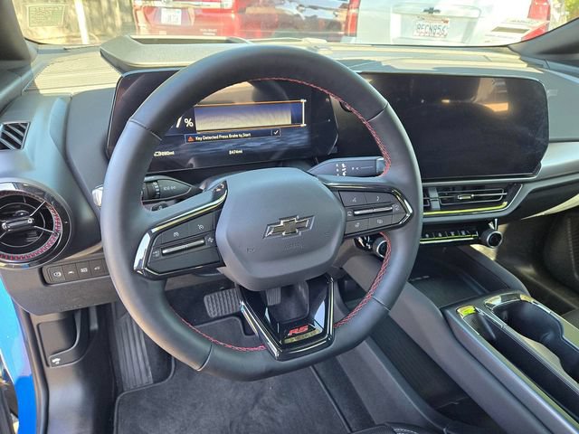 Used 2025 Chevrolet Equinox EV RS w/ Convenience Package II AWD/4WD image 9
