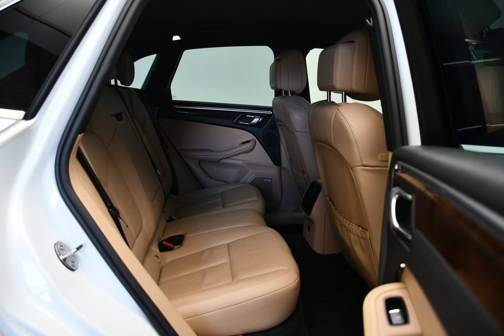 Certified 2023 Porsche Macan S AWD/4WD image 49