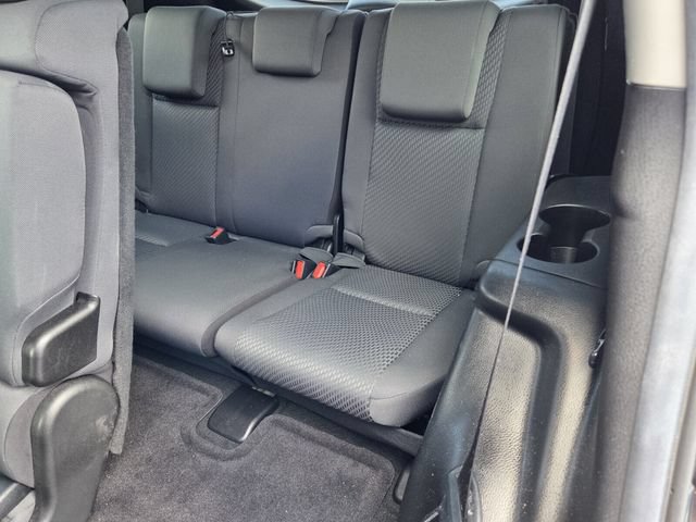 Used 2019 Toyota Highlander LE FWD image 11