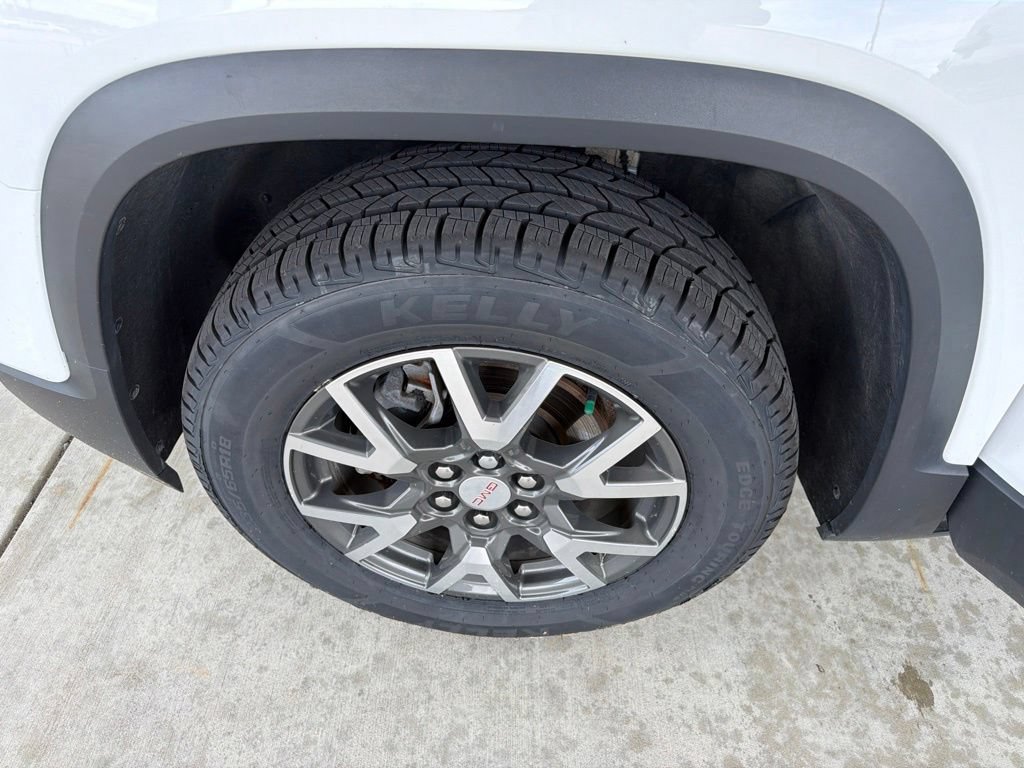 Used 2023 GMC Acadia SLE w/ Driver Convenience Package FWD image 20