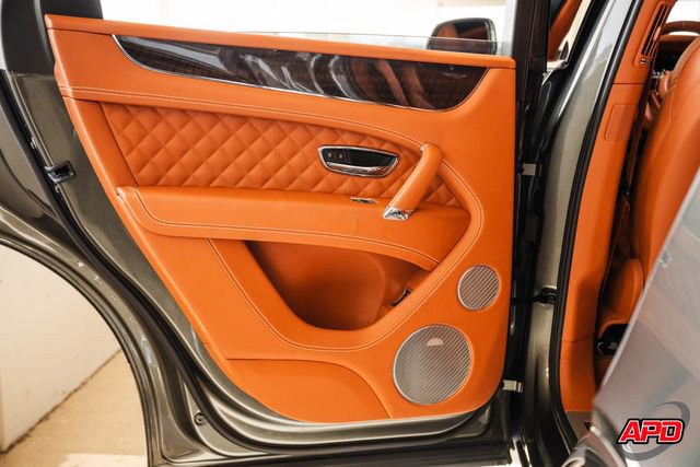 Used 2017 Bentley Bentayga image 79