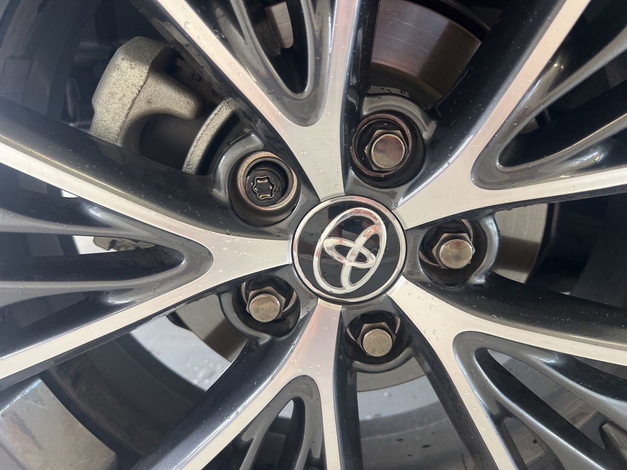 Used 2026 Toyota Prius XLE FWD image 17