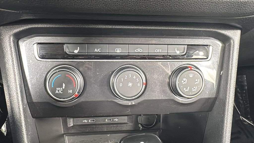 Used 2024 Volkswagen Tiguan S image 27