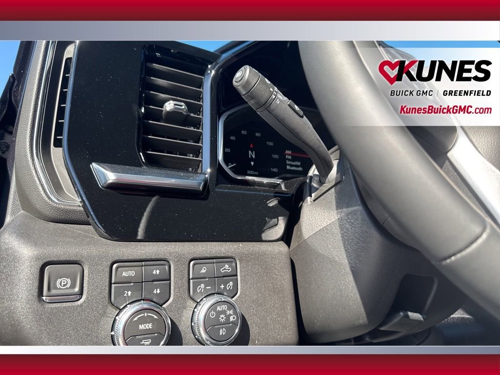 New 2025 GMC Sierra 3500 SLT image 30