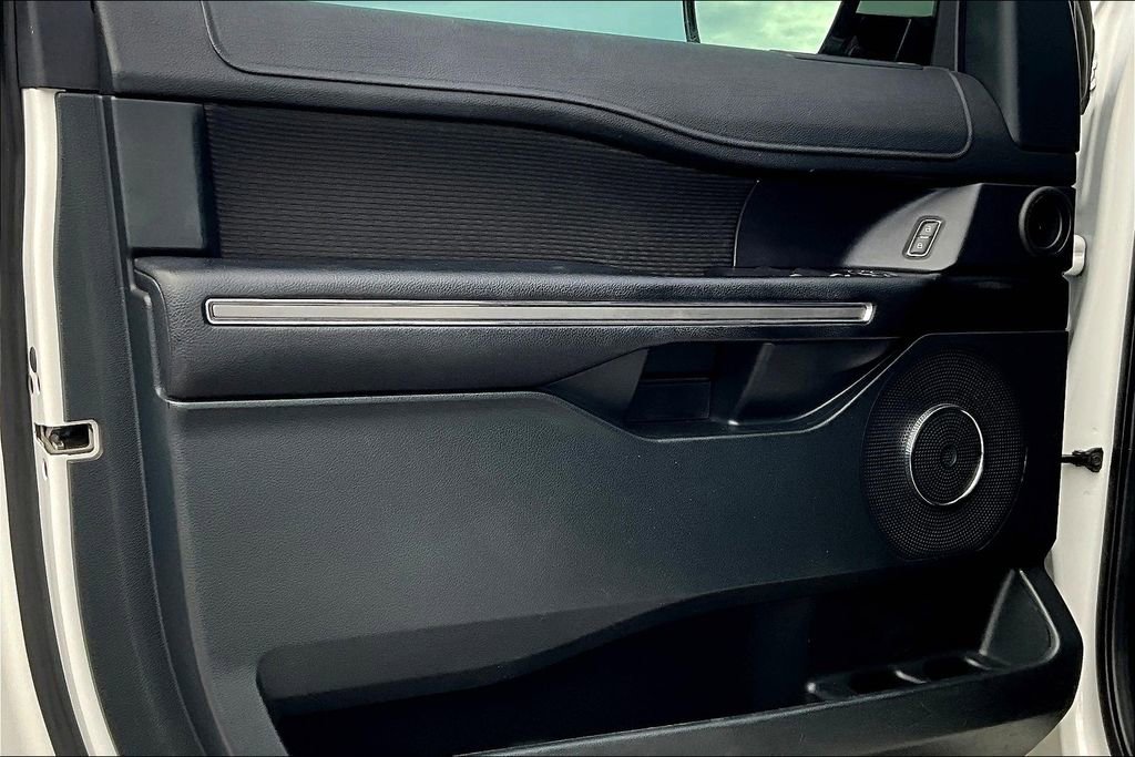 Used 2021 Ford Expedition XLT image 20