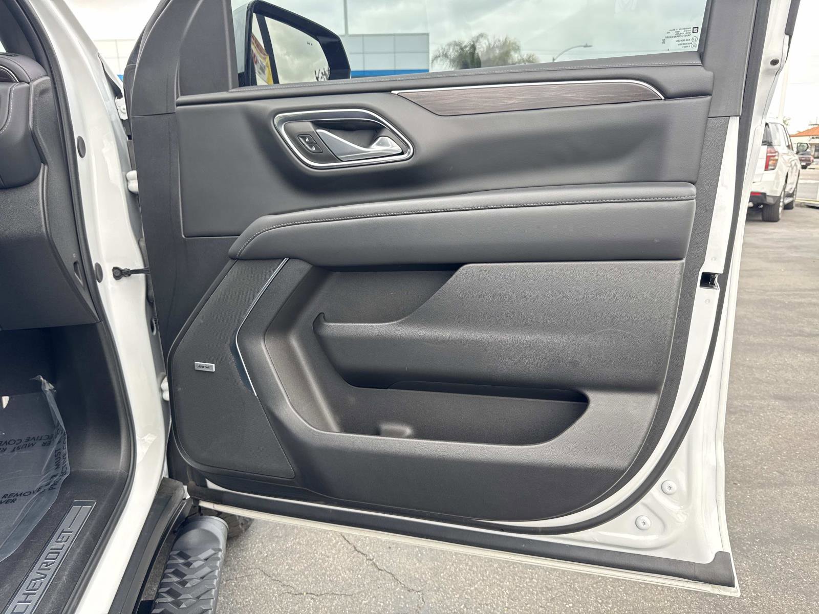 Used 2024 Chevrolet Tahoe Z71 w/ Luxury Package image 30