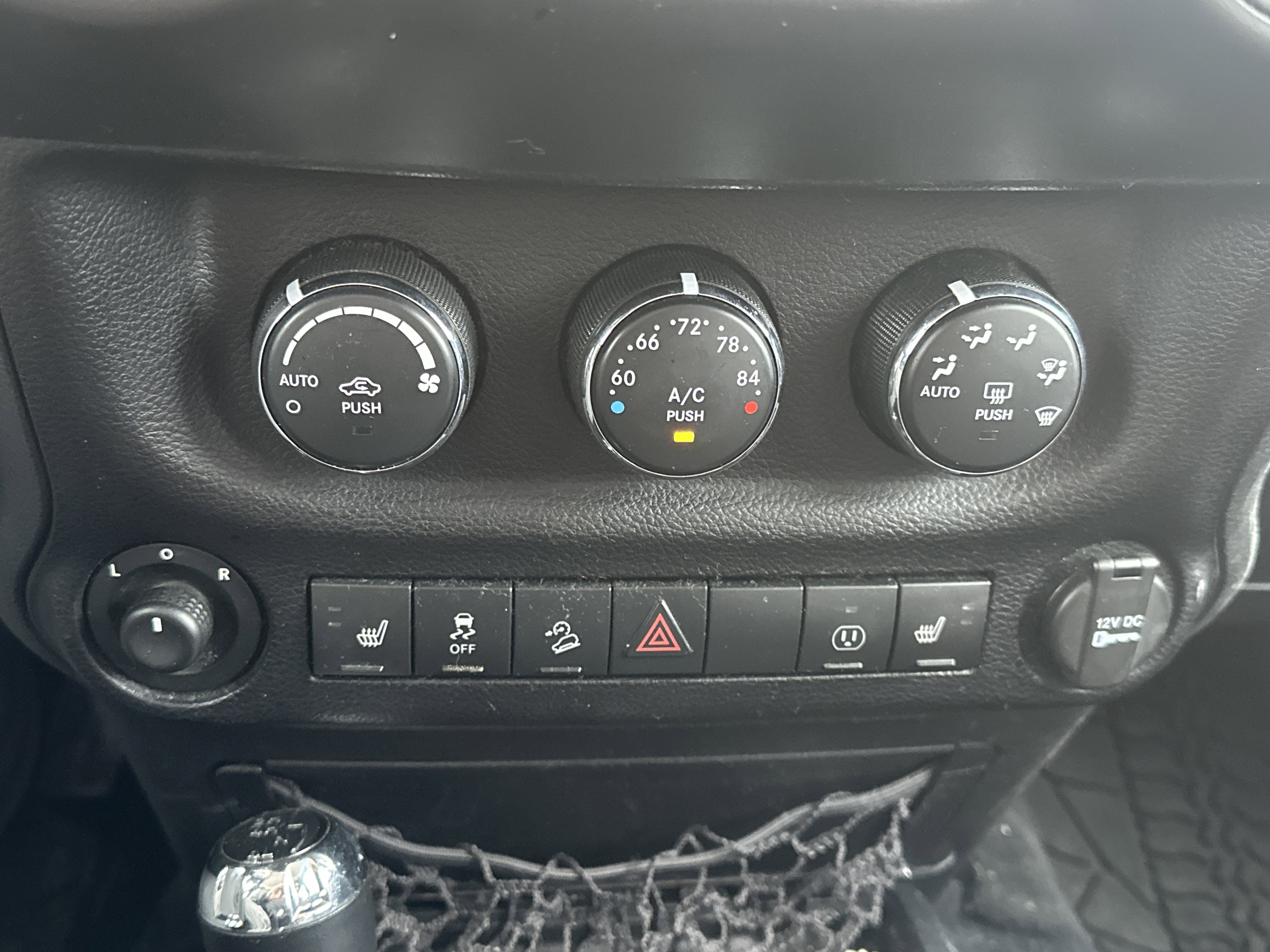 Used 2013 Jeep Wrangler Unlimited Sahara w/ Connectivity Group image 23