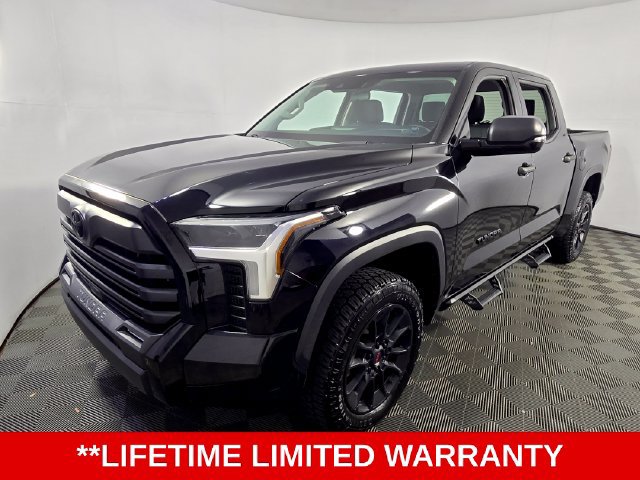 Used 2022 Toyota Tundra SR5 w/ SR5 Convenience Package AWD/4WD image 3