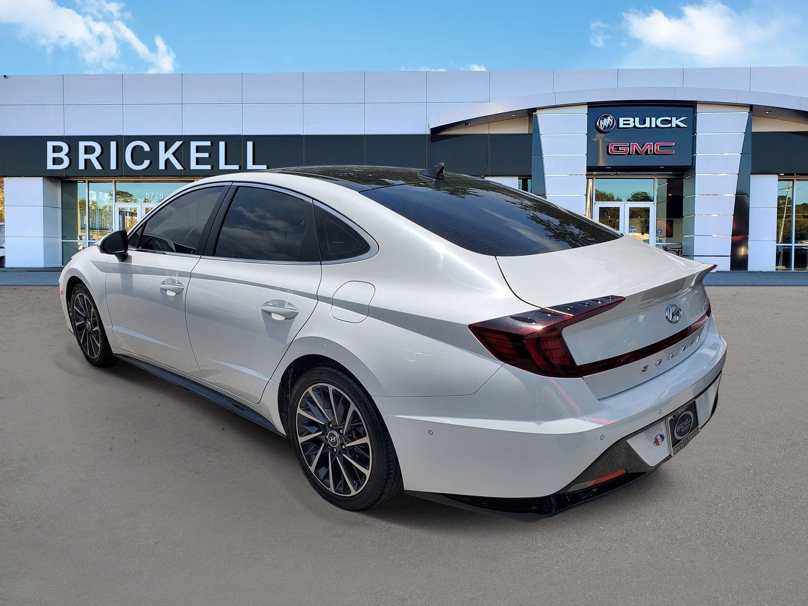 Used 2023 Hyundai Sonata Limited FWD image 4