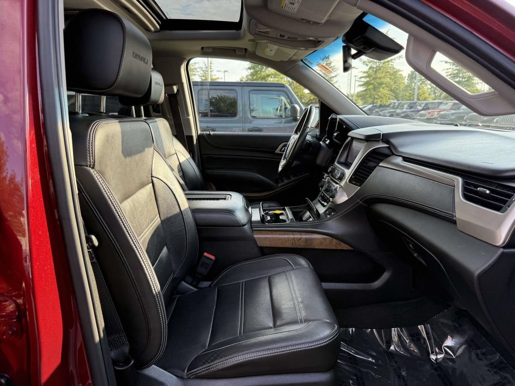 Used 2018 GMC Yukon Denali w/ Denali Ultimate Package AWD/4WD image 15