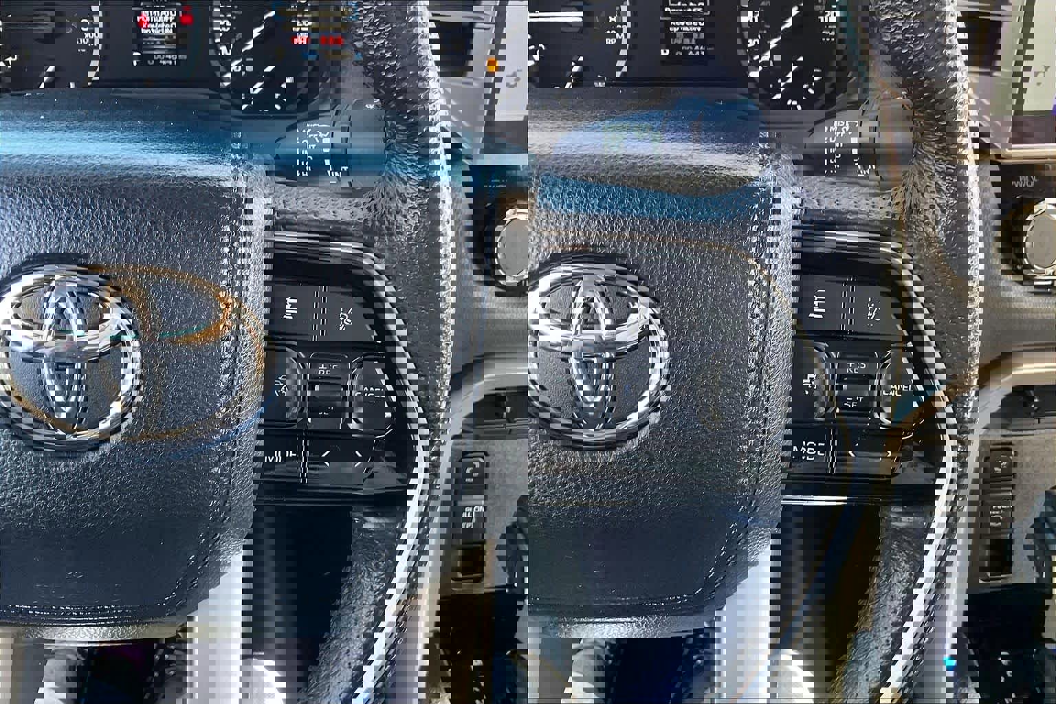 Used 2022 Toyota Tundra Limited image 24