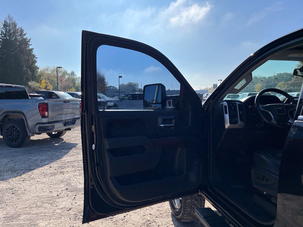 Used 2016 GMC Sierra 2500 SLE w/ SLE Preferred Package AWD/4WD image 15