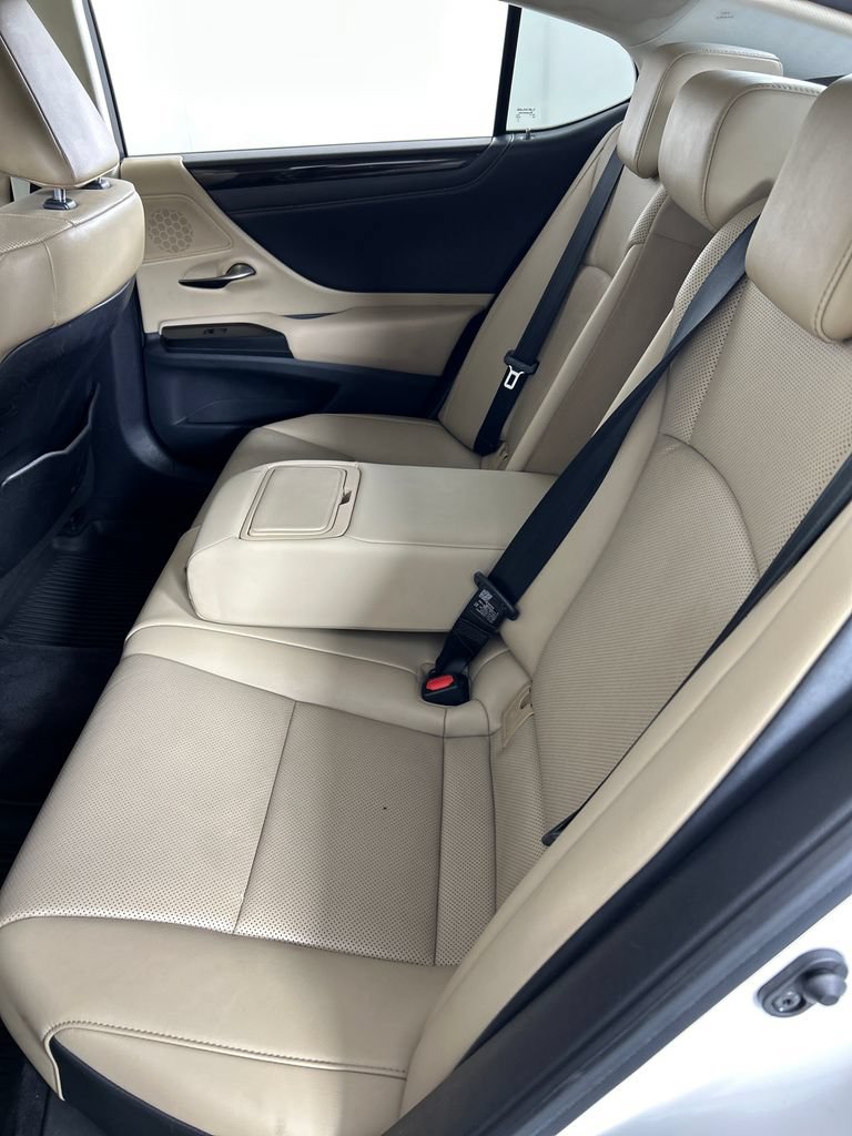 Used 2020 Lexus ES 350 w/ Premium Package FWD image 17