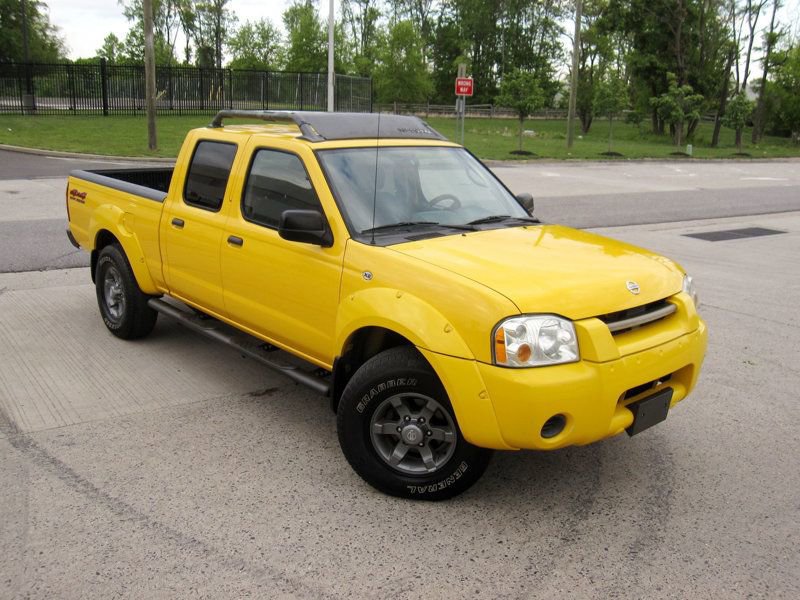 Used 2004 Nissan Frontier XE w/ (PWR) XE Pwr Pkg AWD/4WD image 2