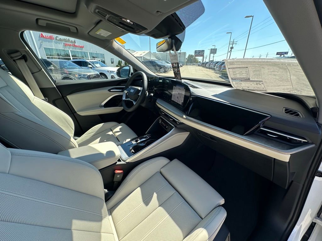 New 2025 Audi Q5 Premium Plus image 31