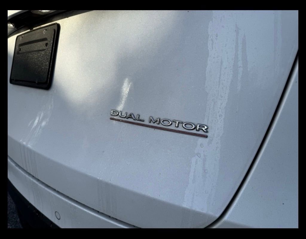 Used 2022 Tesla Model Y Performance image 13