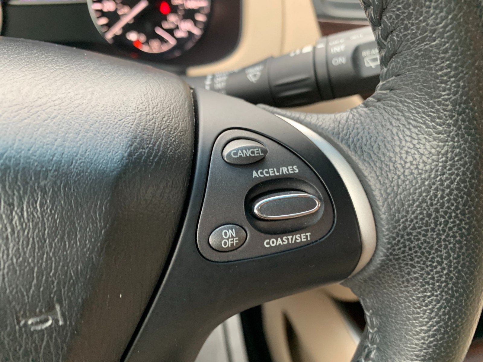 Used 2016 Nissan Pathfinder SL AWD/4WD image 20