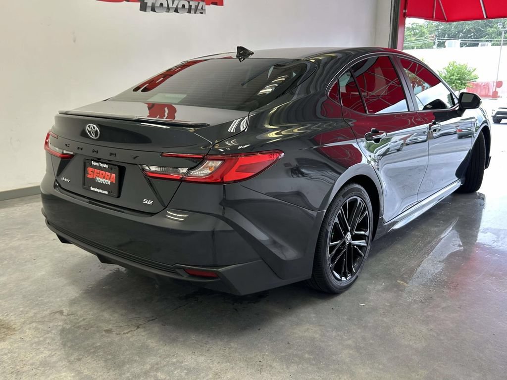 Used 2025 Toyota Camry SE w/ Convenience Package FWD image 3