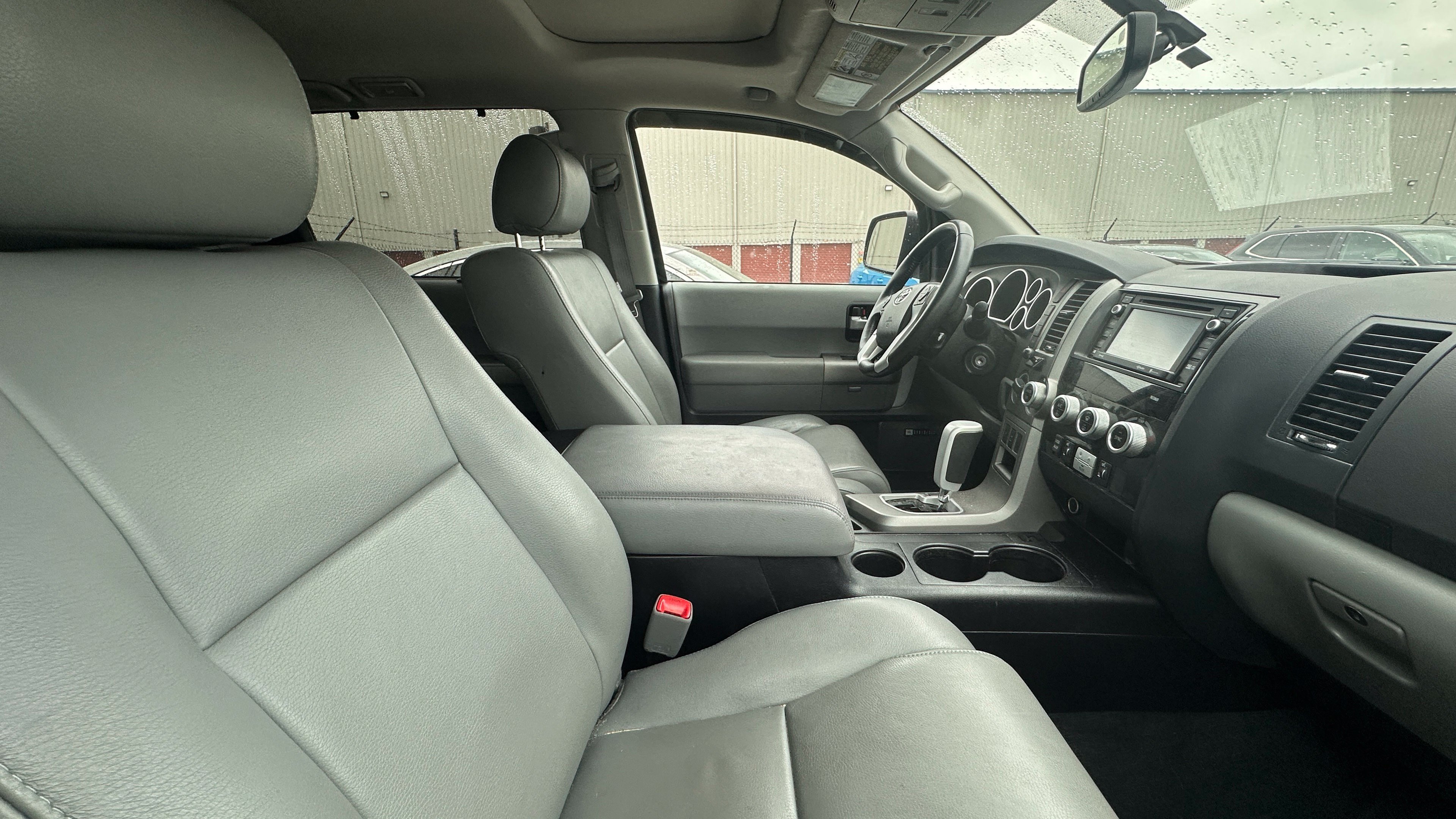 Used 2017 Toyota Sequoia Limited w/ Safety & Convenience Package AWD/4WD image 8