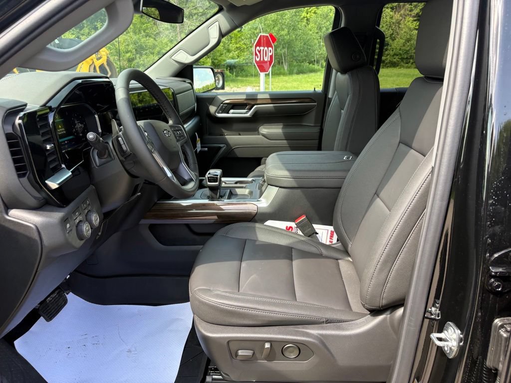 New 2026 Chevrolet Silverado 1500 RST w/ RST All Star Premium Package AWD/4WD image 15