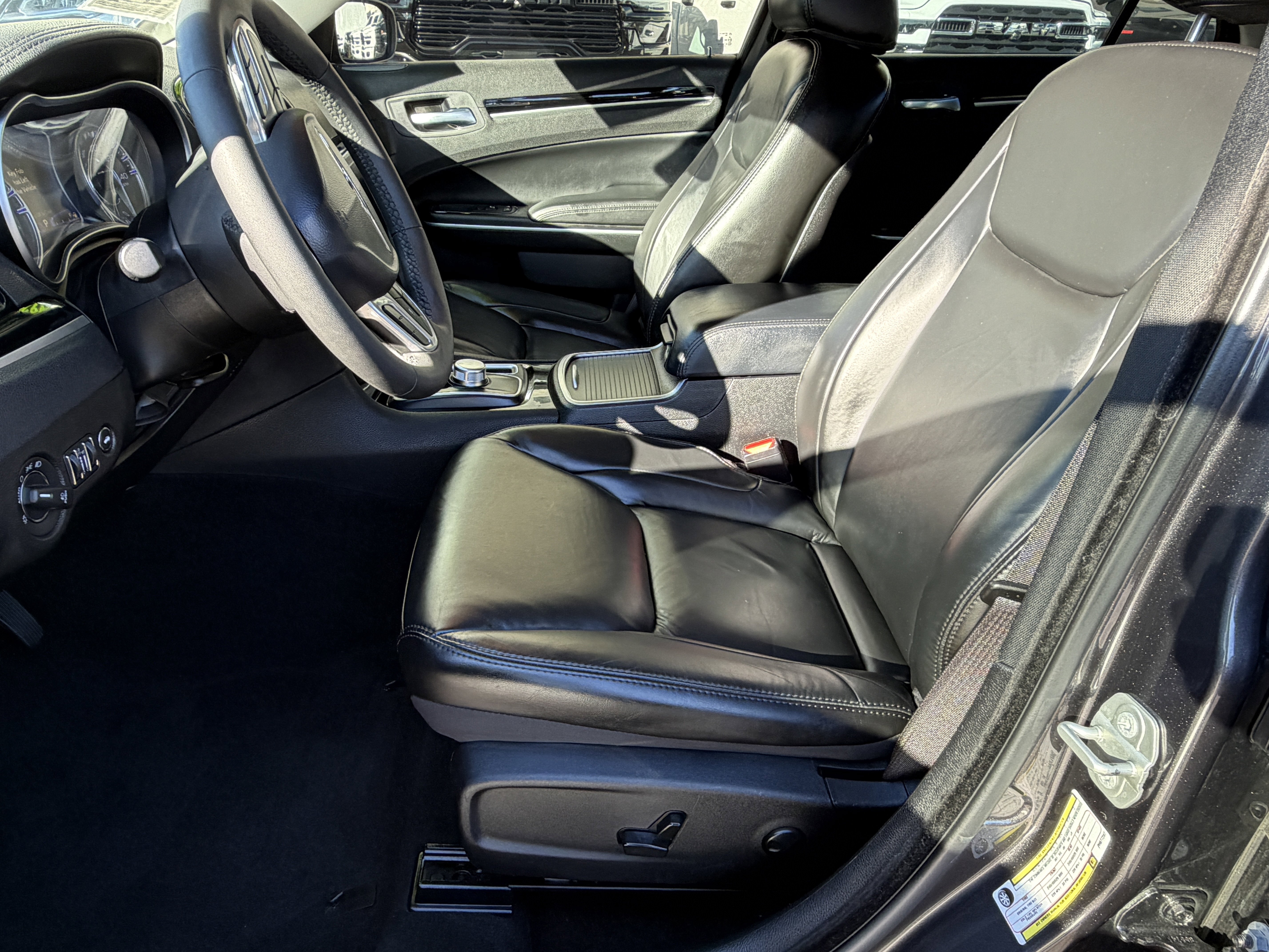 Certified 2023 Chrysler 300 Touring L w/ Popular Equipment Group image 21