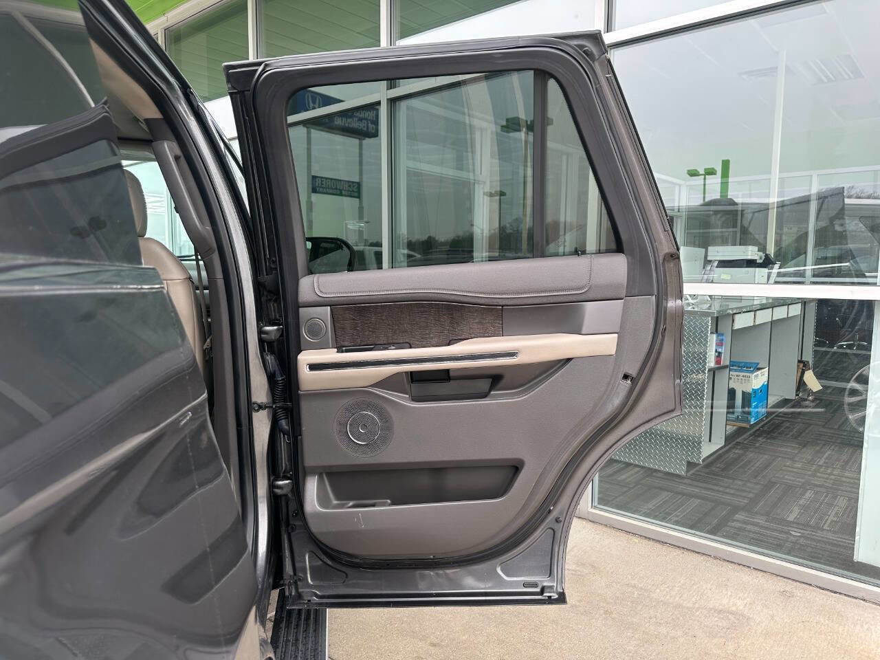 Used 2018 Ford Expedition Limited w/ Equipment Group 302A image 50