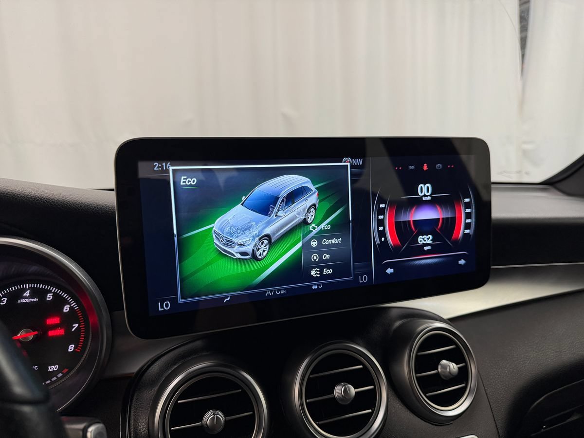 Used 2017 Mercedes-Benz GLC 300 4MATIC image 20