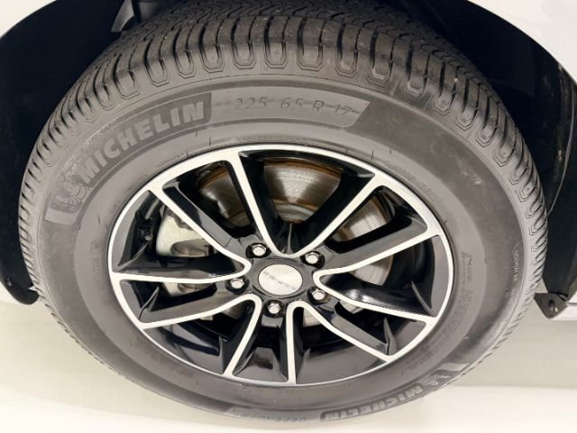 Used 2016 Dodge Grand Caravan R/T image 33