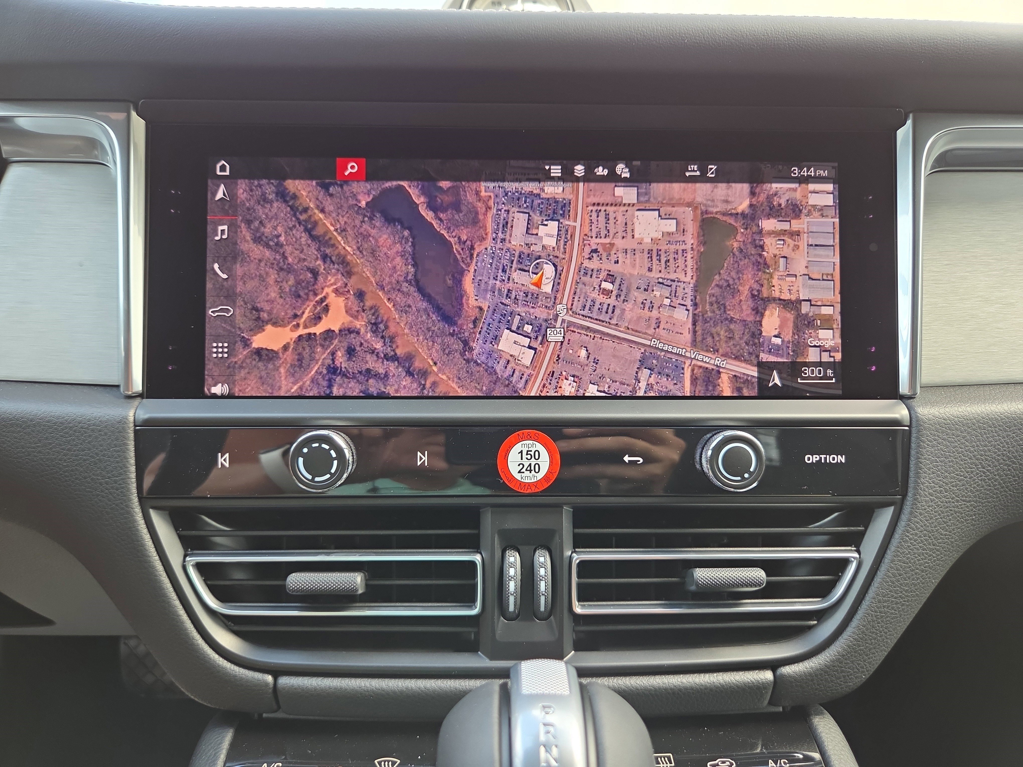 New 2025 Porsche Macan Turbo image 25