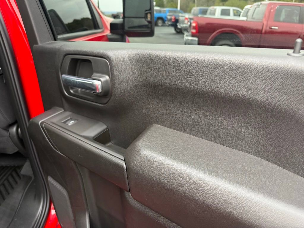 Used 2025 Chevrolet Silverado 2500 Custom w/ Custom Value Package image 20