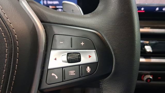 Used 2026 BMW X5 xDrive40i AWD/4WD image 32