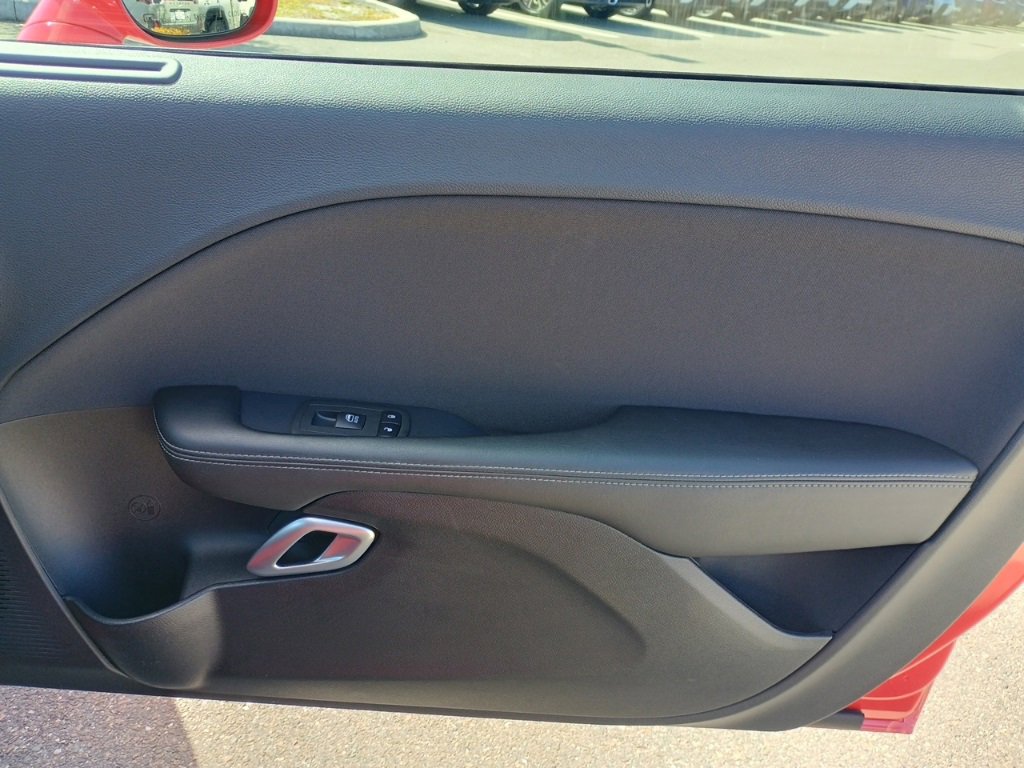 Used 2019 Dodge Challenger R/T w/ Blacktop Package image 18