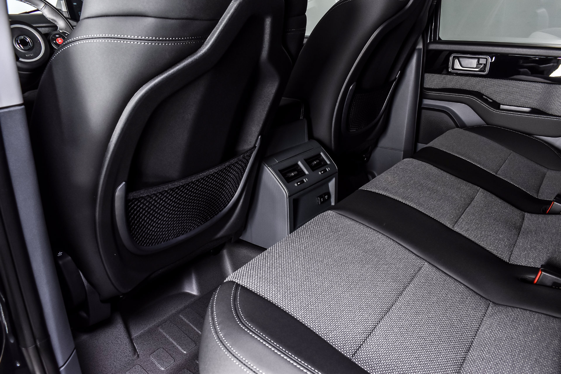 New 2026 INEOS Grenadier Station Wagon AWD/4WD image 17