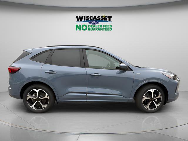 Used 2025 Ford Escape ST-Line Elite w/ Class II Trailer Tow Package AWD/4WD image 10