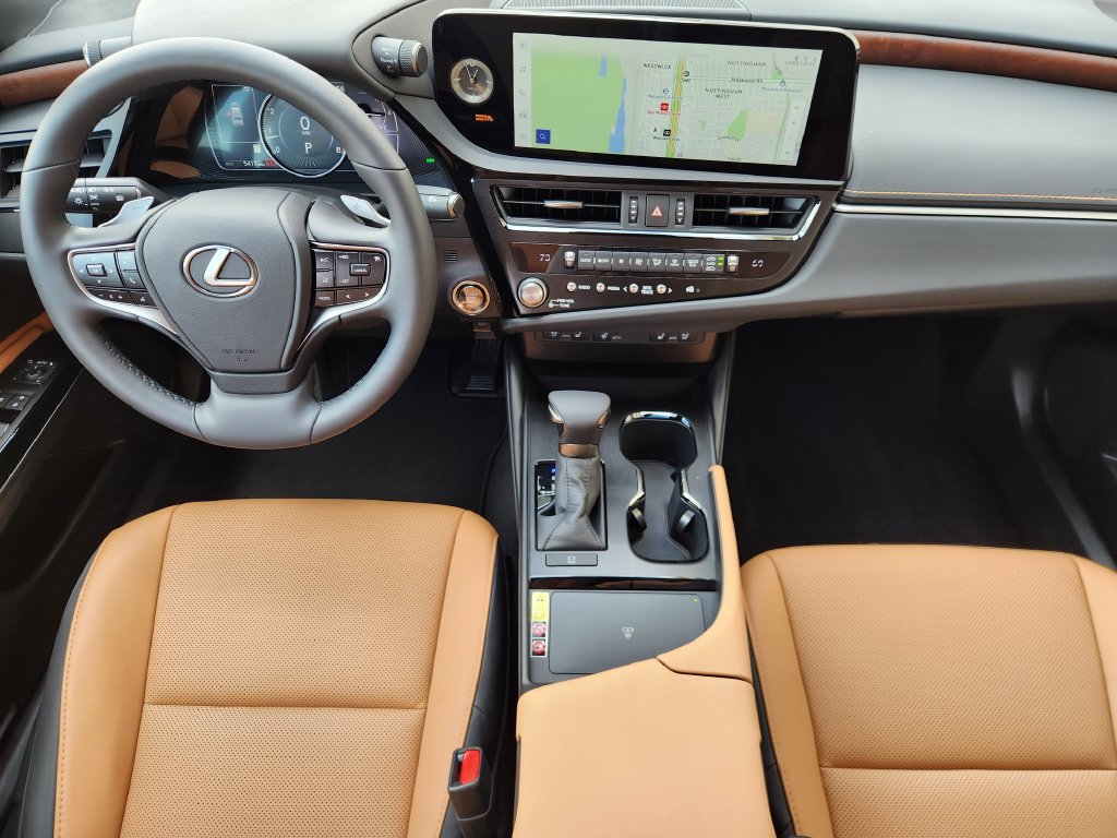 Used 2025 Lexus ES 350 w/ Premium Package FWD image 25