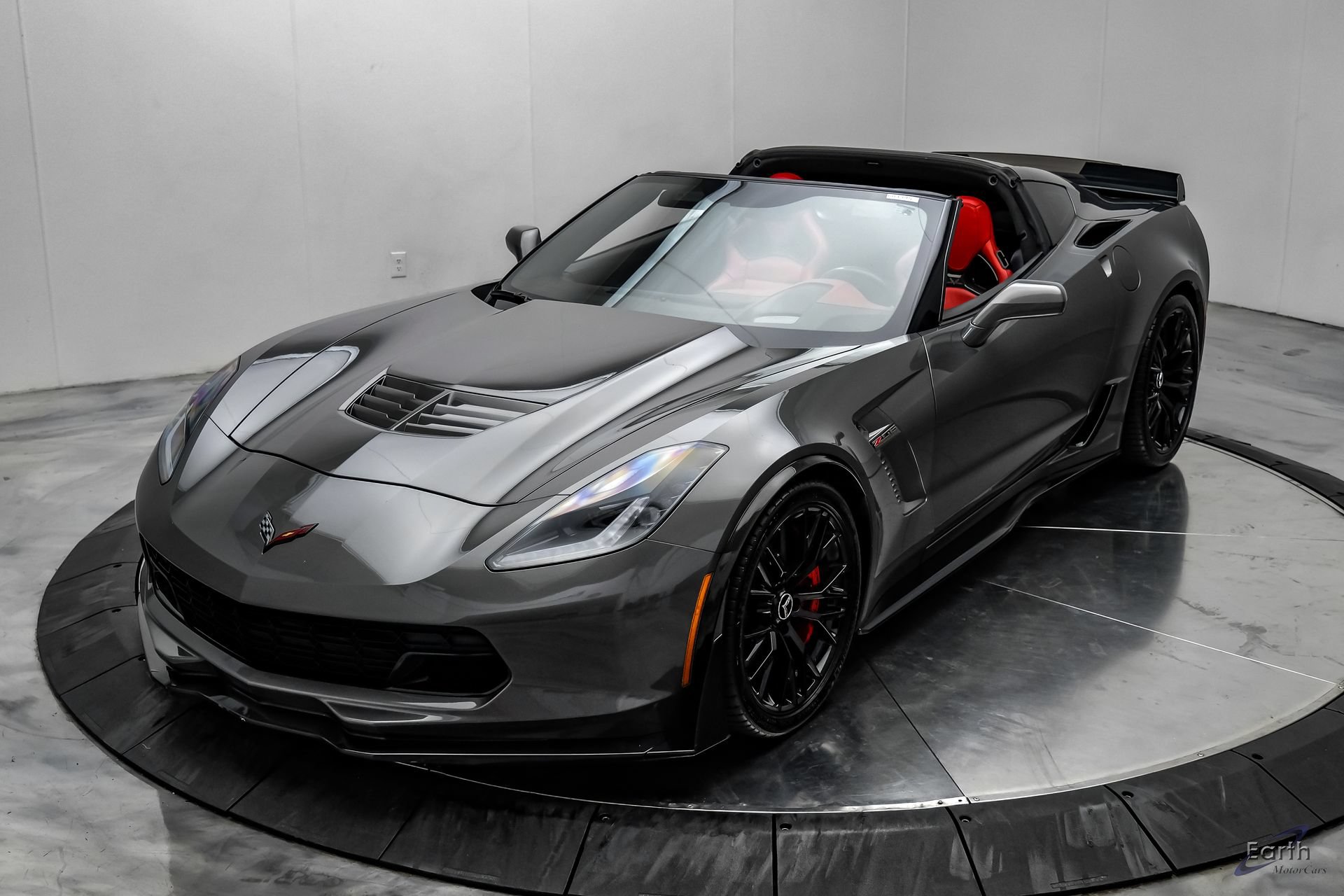 Used 2015 Chevrolet Corvette Z06 w/ 3LZ Preferred Equipment Group RWD image 7