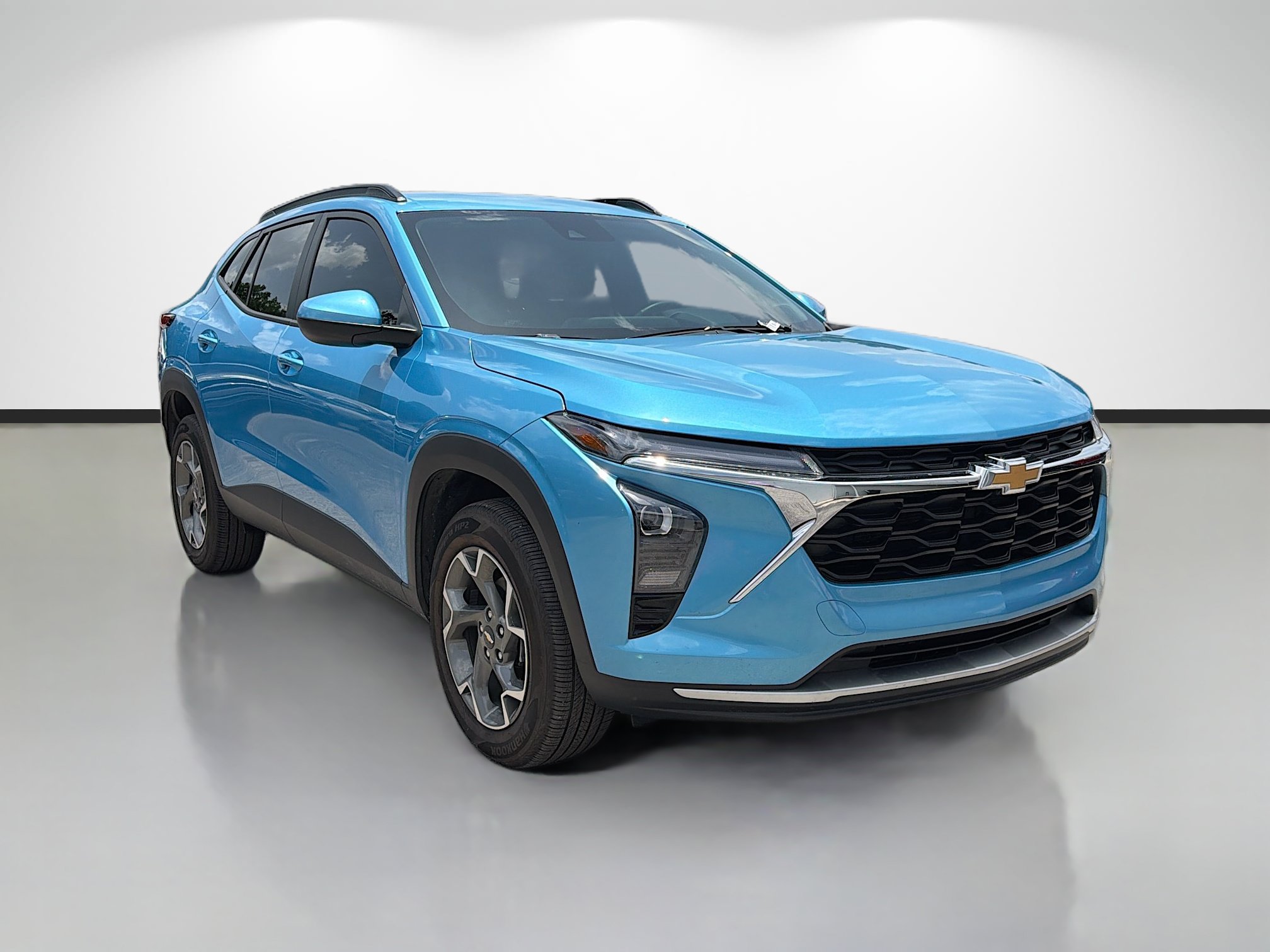 Used 2025 Chevrolet Trax LT w/ LT Convenience Package FWD image 1