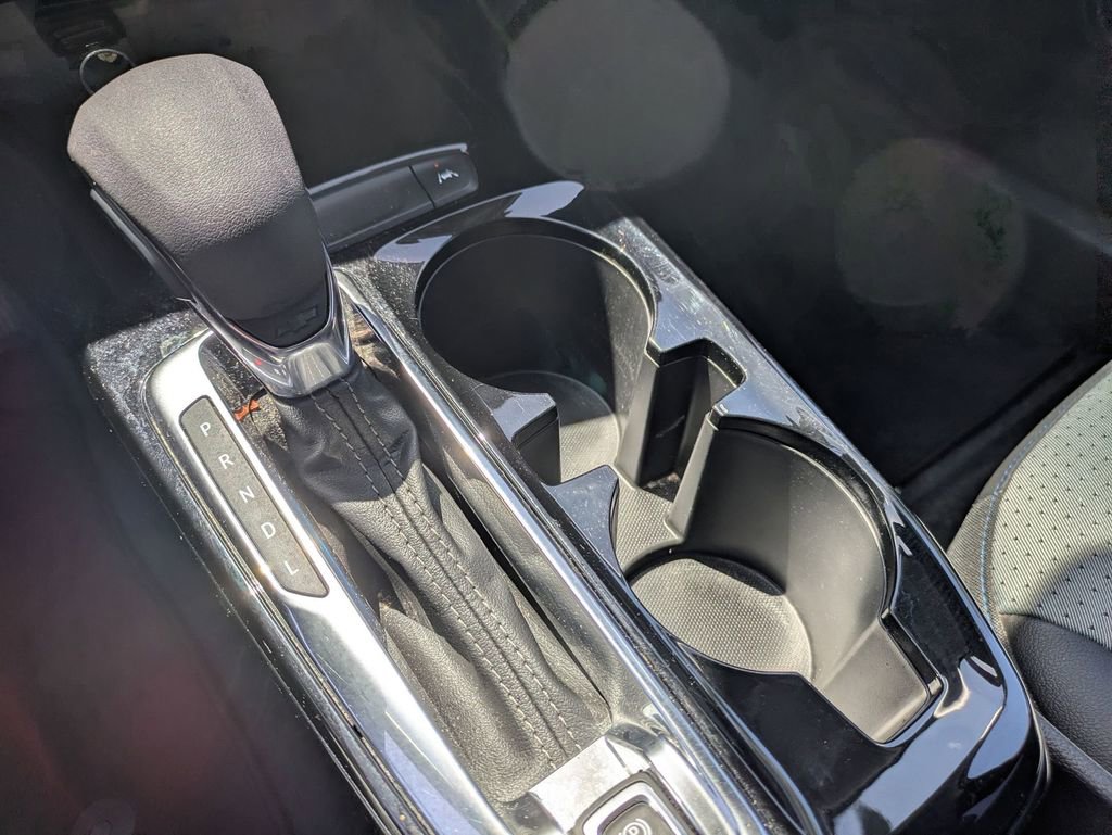 Used 2025 Chevrolet Trax LT w/ LT Convenience Package image 23