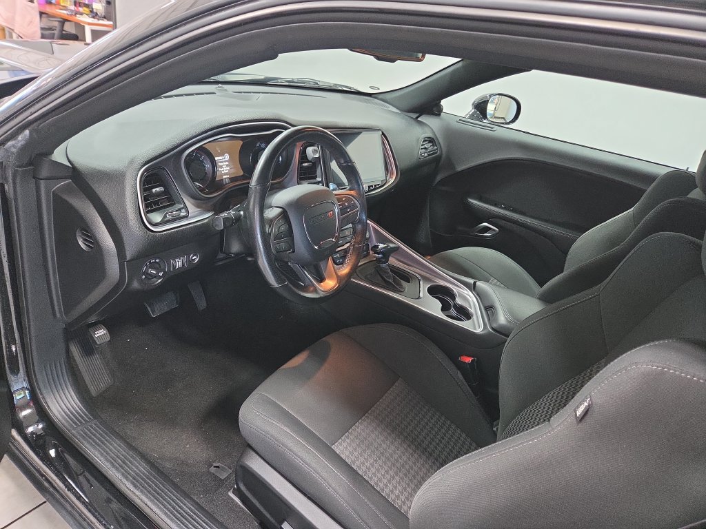 Used 2019 Dodge Challenger GT w/ Blacktop Package AWD/4WD image 27