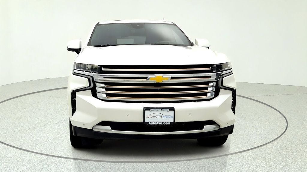 Used 2024 Chevrolet Tahoe High Country w/ Advanced Technology Package AWD/4WD image 2