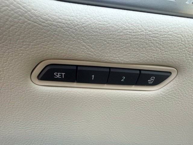 Used 2024 Cadillac XT5 Premium Luxury AWD/4WD image 18