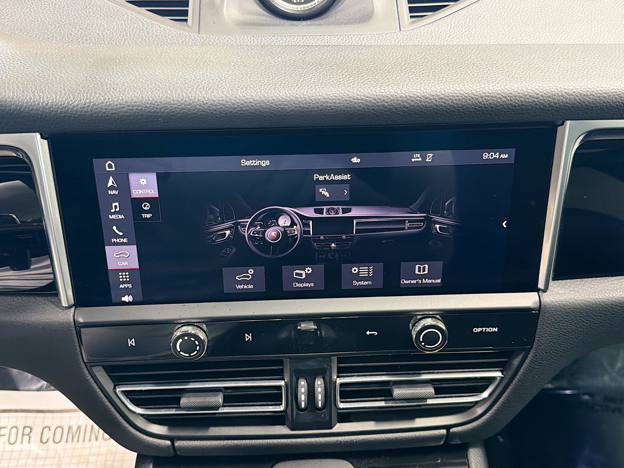 Certified 2023 Porsche Macan AWD/4WD image 29