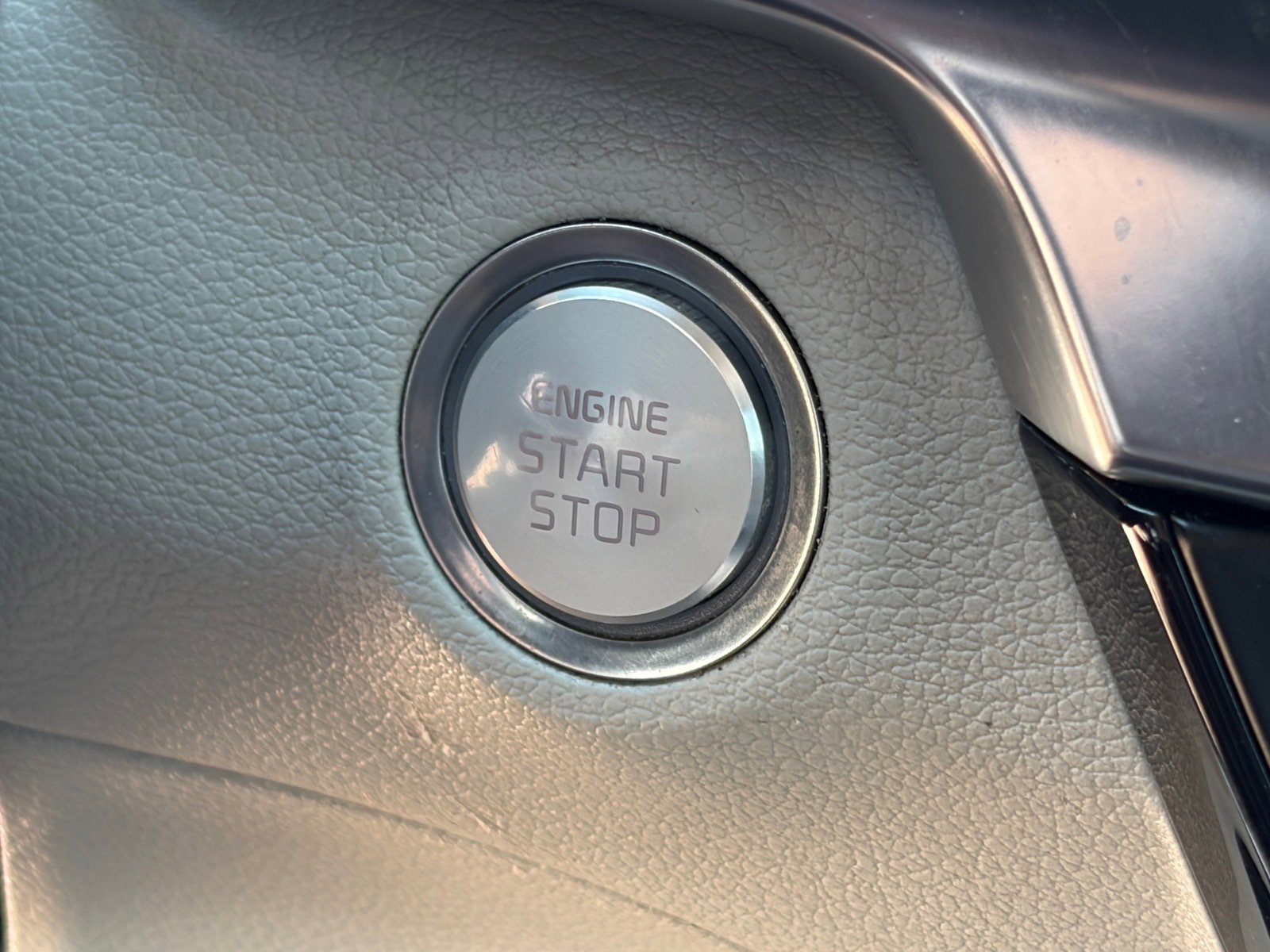 Certified 2022 Kia Telluride SX image 32