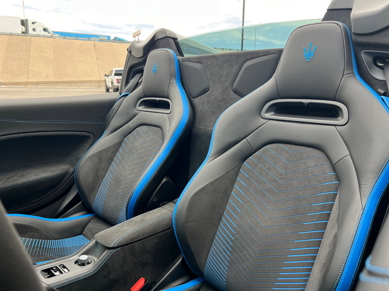Used 2023 Maserati MC20 Spyder RWD image 33