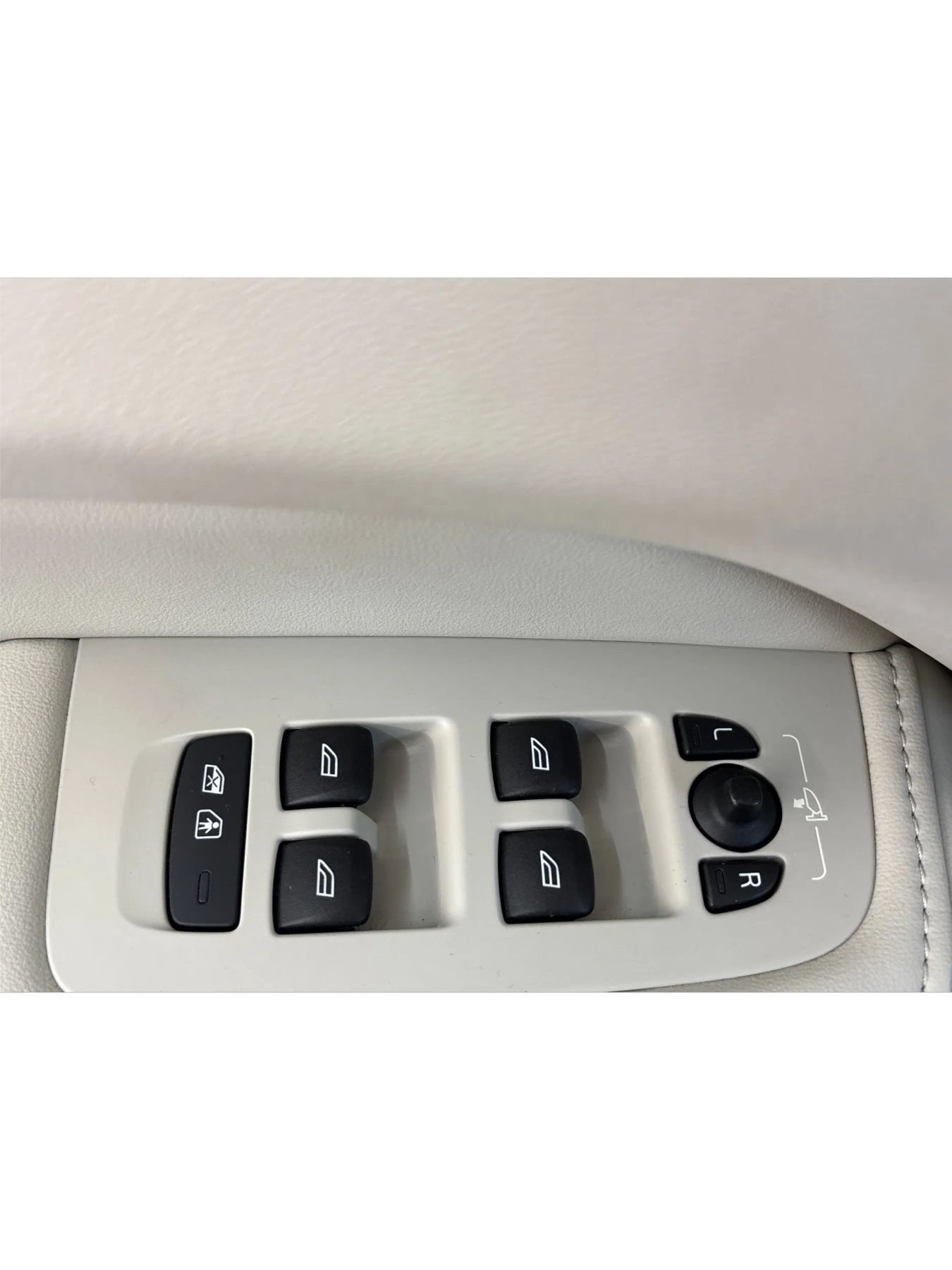 Used 2021 Volvo XC60 T5 Inscription w/ Advanced Package AWD/4WD image 41