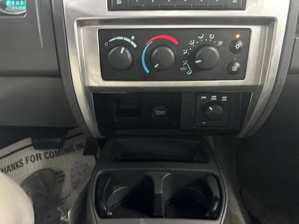 Used 2007 Dodge Dakota Laramie w/ Popular Equipment Group AWD/4WD image 45