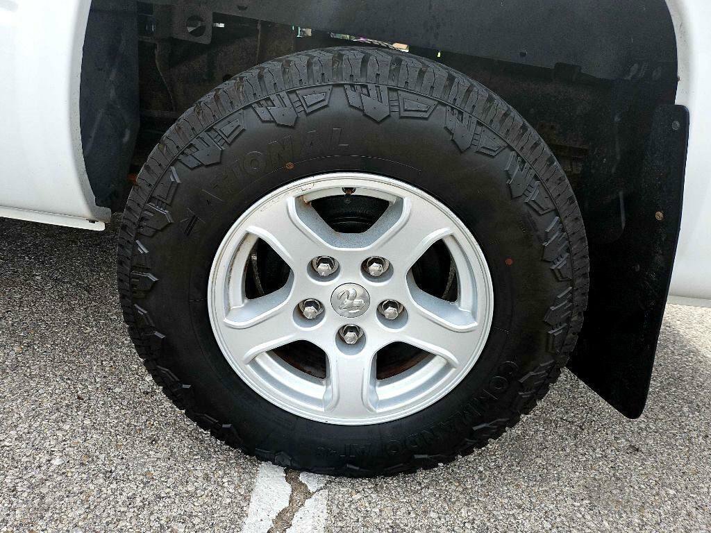 Used 2005 Dodge Dakota SLT w/ Trailer Tow Group image 30