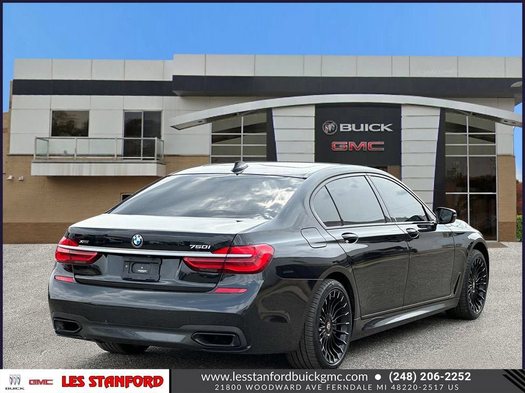 Used 2019 BMW 750i xDrive w/ M Sport Package AWD/4WD image 6