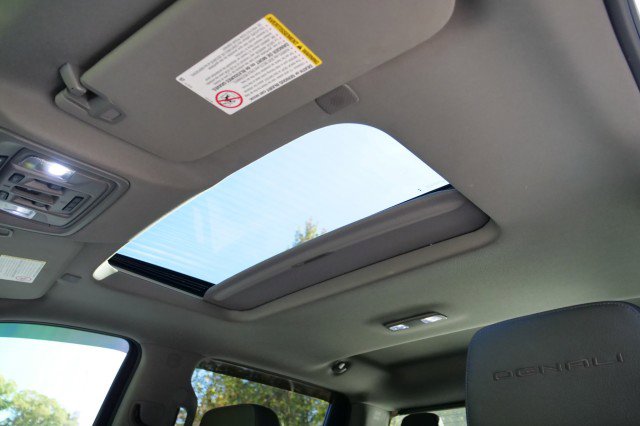 Used 2022 GMC Sierra 2500 Denali image 7